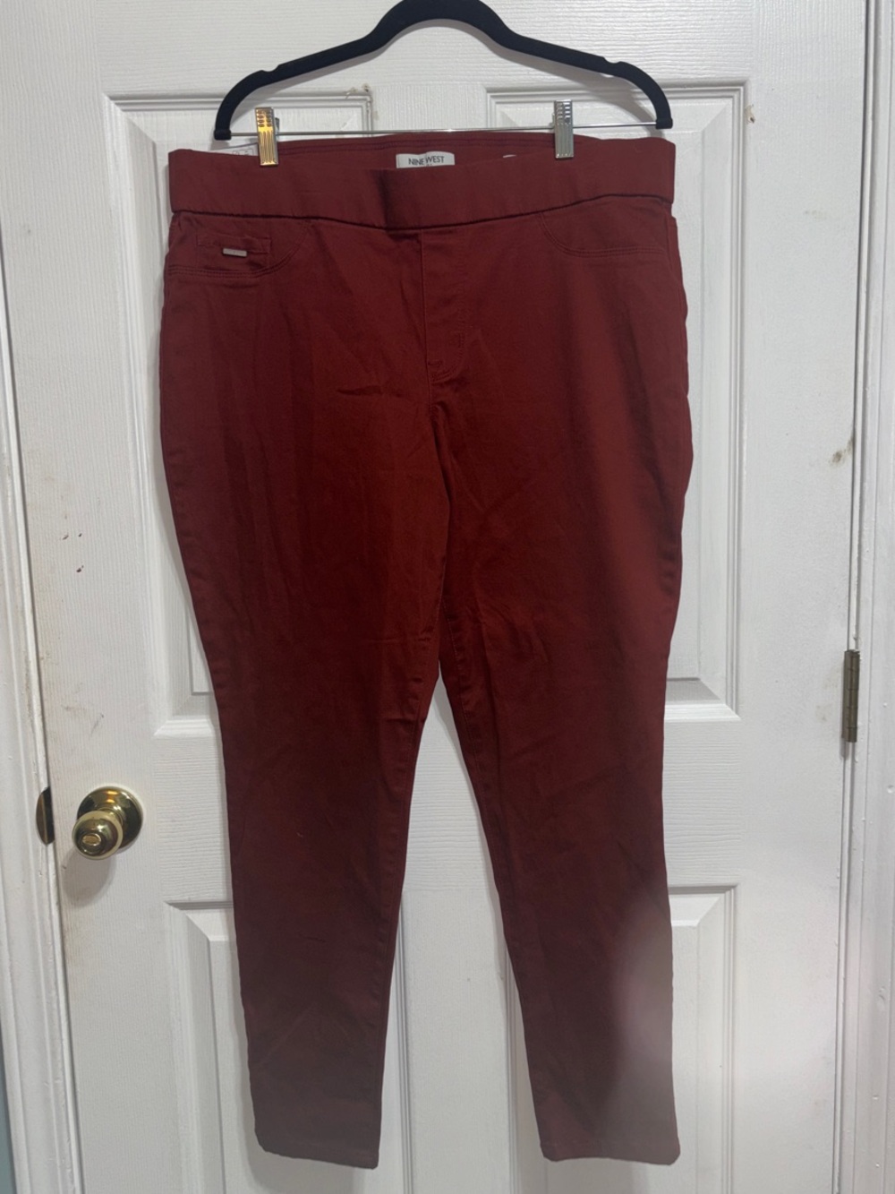 Nine West Women's Skinny Pants - Deep Burgundy